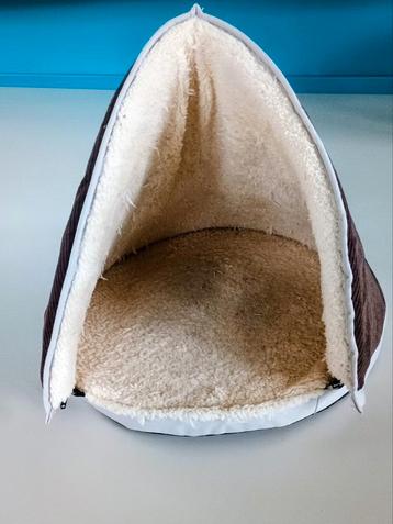 Kattenmand  beschikbaar voor biedingen