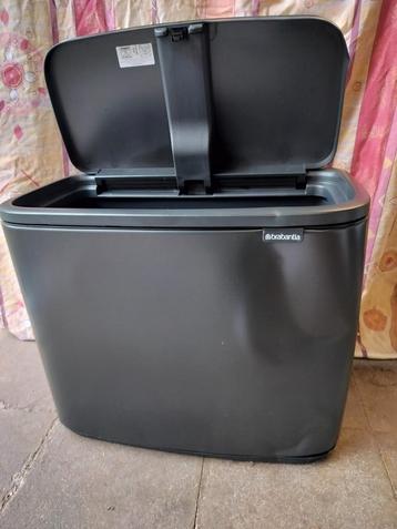 Nieuwe Brabantia Touch 36liter Confident Grey  beschikbaar voor biedingen