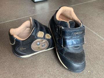 GEOX schoenen maat 22, vallen klein uit beschikbaar voor biedingen