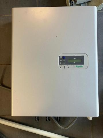omvormer zonnepanelen Schneider Electric 600E beschikbaar voor biedingen