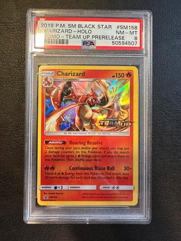 PSA 8 - Prerelease Charizard SM158 - Team Up disponible aux enchères