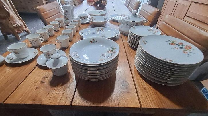 Servies winterling marktleuthen bavaria 69-delig., Antiquités & Art, Antiquités | Services (vaisselle) pièces, Enlèvement