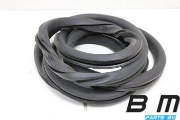 Potierrubber links of rechtsachter VW Golf Plus 6 5M0867913D