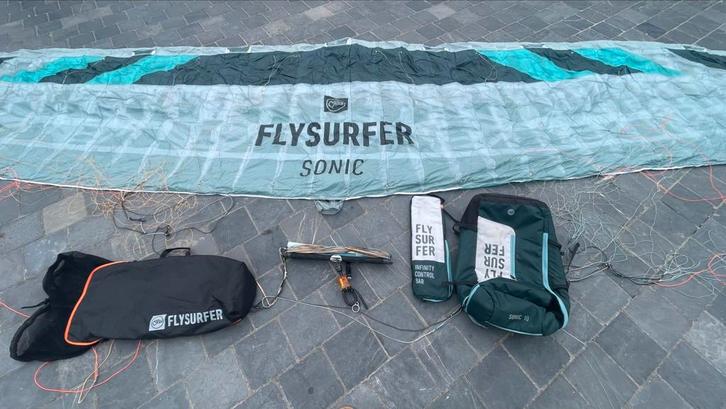 Flysurfer Sonic4 10m/12m en soul 15m - Top Conditie!, Watersport en Boten, Kitesurfen, Zo goed als nieuw, Kite, 10 m², Geen board