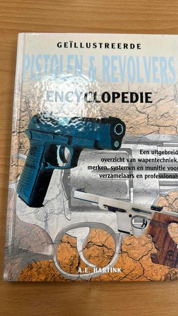 Geillustreerde pistolen en revolvers encyclopedie