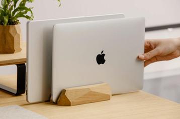 Oakywood Dual Laptop Dock - Oak beschikbaar voor biedingen