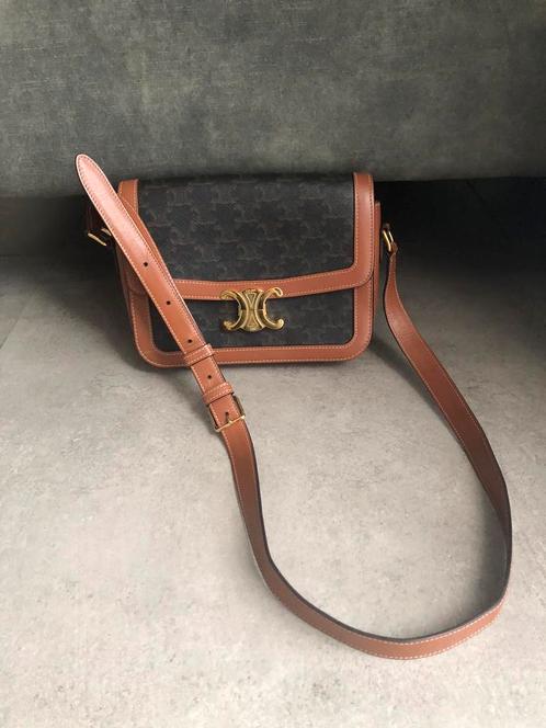 Authentieke Celine Triomphe tas, Handtassen en Accessoires, Tassen | Damestassen, Bruin, Ophalen of Verzenden