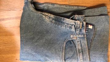 Tommy jeans beschikbaar voor biedingen