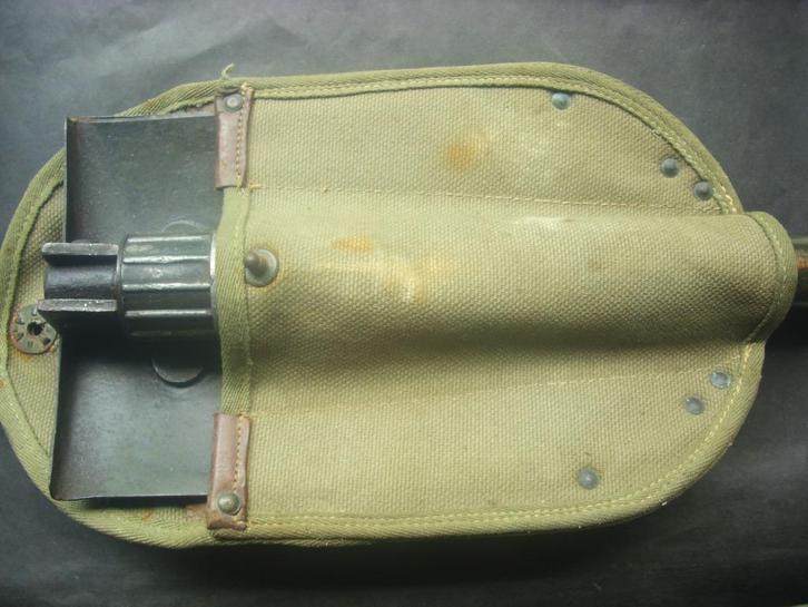 Pelle pliante US 1943 en étui webbing belge ou britannique, Collections, Objets militaires | Seconde Guerre mondiale, Armée de terre