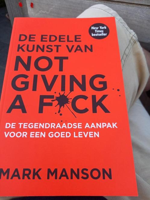 Mark Manson - De edele kunst van not giving a fuck, Boeken, Psychologie, Zo goed als nieuw, Ophalen