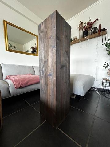 Stijlvolle Houten Zuil / Sokkel beschikbaar voor biedingen