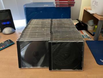 Lege DVD en CD doosjes  beschikbaar voor biedingen
