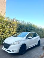 Peugeot 208 1.2 benzine met 114.000KM van 2014 met GARANTIE, Euro 5, Stof, Zwart, Wit