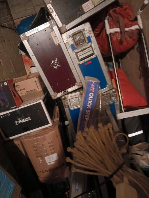 Zolder  leeg te maken, Diversen, Rommelmarktspullen, Ophalen