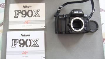 NIKON F 90 X - UITSTEKENDE STAAT - WEINIG GEBRUIKT  beschikbaar voor biedingen