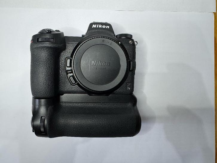 Nikon Z7 II + Grip MB-N11, Audio, Tv en Foto, Fotocamera's Analoog, Zo goed als nieuw, Compact, Nikon, Ophalen of Verzenden