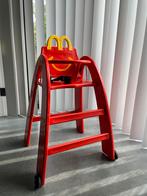 Kinderstoel rood met gekend geel logo van Macdonald s, Ophalen, Kunststof, Gebruikt, Vintage