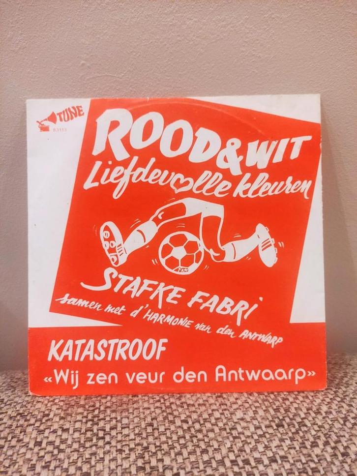 Vinyl single R Antwerp FC - Katastroof en Stafke Fabri, Verzamelen, Sportartikelen en Voetbal, Gebruikt, Ophalen of Verzenden