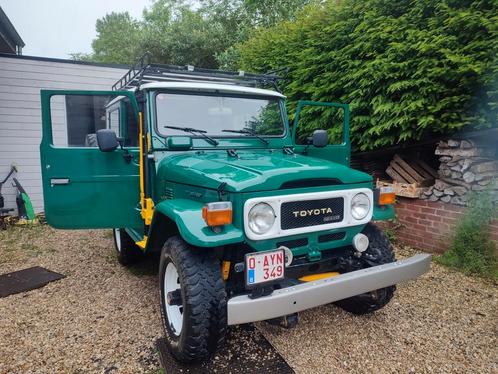 Toyota Land cruiser BJ 40 restauré, Autos, Toyota, Particulier, Landcruiser, Diesel, 3 portes, Boîte manuelle, Vert, Gris, Cuir synthéthique