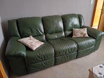 Groene salon beschikbaar voor biedingen