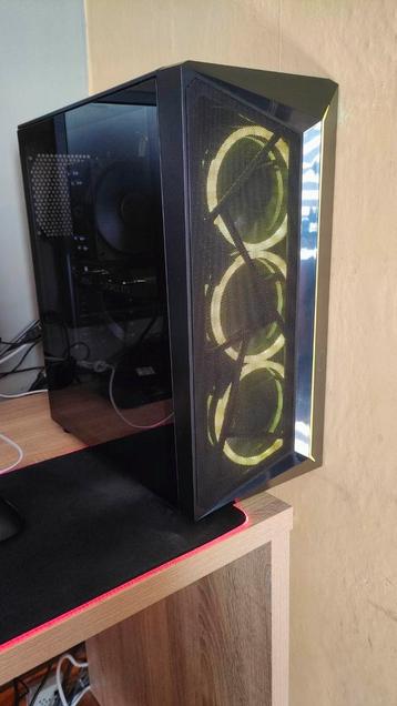 Boitier cooler master vide 25€ beschikbaar voor biedingen