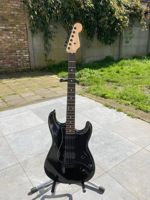 Custom Elektrische gitaar (model: fender strat), Muziek en Instrumenten, Snaarinstrumenten | Gitaren | Elektrisch, Zo goed als nieuw