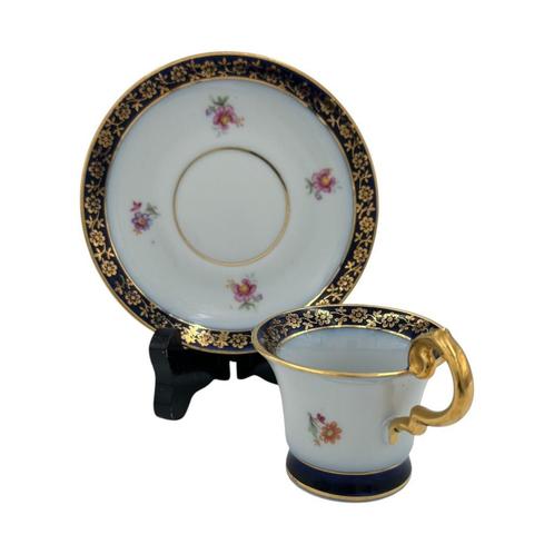 Antieke porseleinen beker van Martinroda, florale en gouden, Antiek en Kunst, Antiek | Porselein, Ophalen of Verzenden