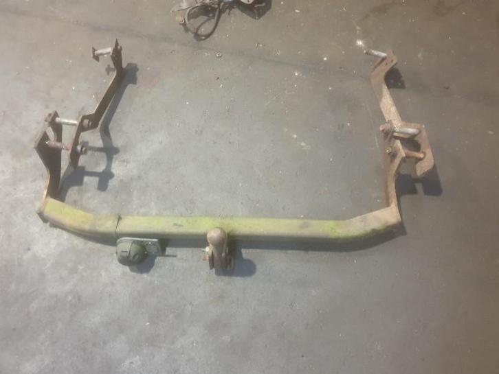 TREKHAAK Ford Escort 6 Express (AVL) (01-1994/06-2001), Auto-onderdelen, Ophanging en Onderstel, Ford, Gebruikt