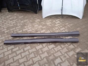 W212 Sedan 6.3 AMG dorpelstrip perfect links beschikbaar voor biedingen