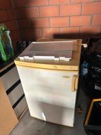 Ijskast werkend, Elektronische apparatuur, Vriezers en Diepvrieskisten, Ophalen, Zo goed als nieuw
