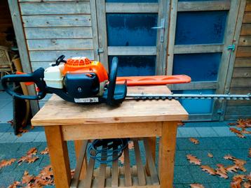 Proffesionele Stihl HS 81T heggenschaar. In perfecte staat. beschikbaar voor biedingen