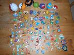 103 figurines pokemon, boules, kraks et 3 cartes, Ophalen, Zo goed als nieuw