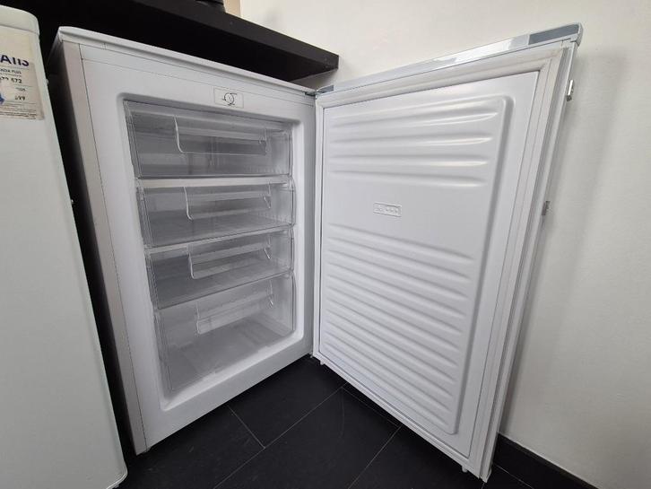 Diepvries - Candy - 82 Liter - Afhaling in DE PANNE, Electroménager, Congélateurs, Utilisé, Autoportant, Congélateur, Congélateur