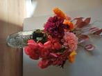 Bloemen met vaas, Ophalen