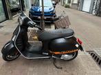 Mooie Vespa GTS 125cc Supersport, Motoren, Scooter, Particulier, 125 cc, 11 kW of minder