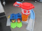 Fisher Price little people garage &toren+ auto en helicopter, Kinderen en Baby's, Ophalen, Zo goed als nieuw, Speelset