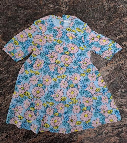 t 116 Robe printanière rembourrée bleue à fleurs multicolor, Enfants & Bébés, Vêtements enfant | Taille 116, Comme neuf, Fille