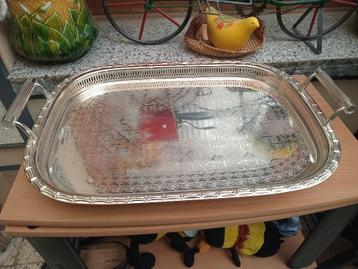 Grote verzilverde schaal 60 cm beschikbaar voor biedingen