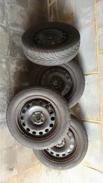4 pneus neige sur jantes très bon état, Pneus hiver, 175 mm, Véhicule de tourisme, Pneu(s)