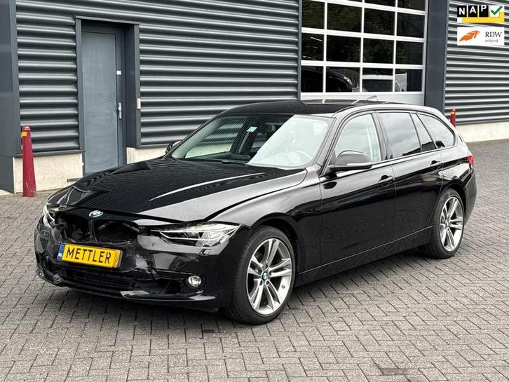BMW 3-serie Touring 320i Executive Sport, haman kardon, trek, Auto diversen, Ongevalwagen, BMW, Handgeschakeld, Benzine, Break