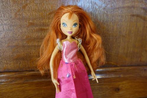 Winx club pop Bloom 2004, Kinderen en Baby's, Speelgoed | Poppen, Gebruikt, Barbie, Ophalen of Verzenden