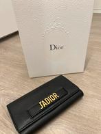 Dior: J’adior - Wallet on a chain, Handtassen en Accessoires, Portemonnees, Ophalen of Verzenden, Zo goed als nieuw