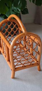 Krantenbak in bamboe. In zeer goede staat, Huis en Inrichting, Woonaccessoires | Krantenbakken en Lectuurbakken, Ophalen of Verzenden