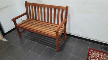 Meranti tuinbank 122 cm in mahoniehout nieuw nooit gebruikt beschikbaar voor biedingen