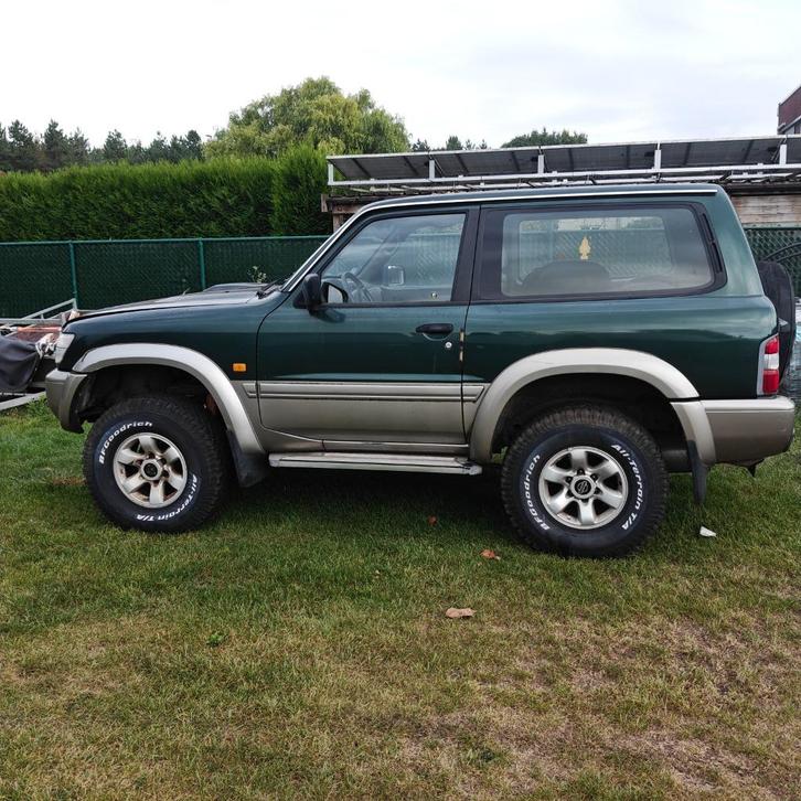 Nissan patrol y61. motor 3.0l, Auto's, Nissan, Particulier, Patrol, Diesel, SUV of Terreinwagen, 3 deurs, Handgeschakeld, Groen