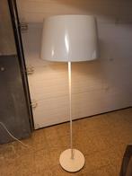 Witte vloerlamp, Huis en Inrichting, Lampen | Vloerlampen, Ophalen of Verzenden, Gebruikt