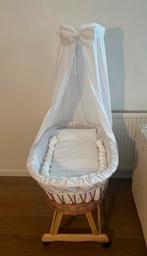 Rotan wieg met matras + bekleding voor maar €35, Kinderen en Baby's, Babywiegjes en Ledikanten, Ophalen of Verzenden, Zo goed als nieuw