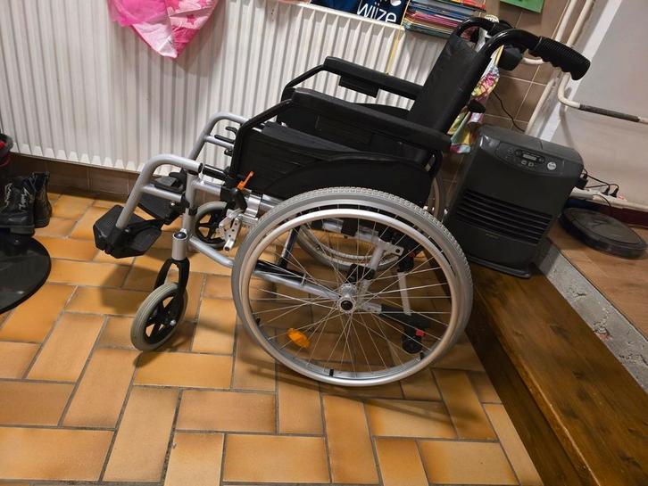 Zo goed als nieuwe Excel G eco+ rolstoel

Zitbreedte 45 cm, Diversen, Rolstoelen, Zo goed als nieuw, Ophalen