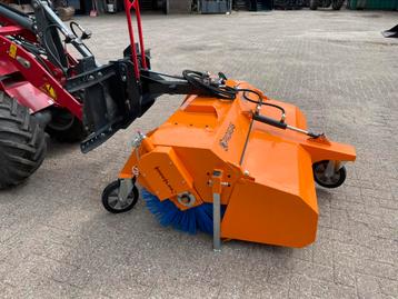 Veegmachine rolbezem veegbezem shovel giant weidemann ed beschikbaar voor biedingen