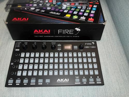 Akai Fire FL Studio midi controller + decksaver, Muziek en Instrumenten, Midi-apparatuur, Zo goed als nieuw, Ophalen of Verzenden
